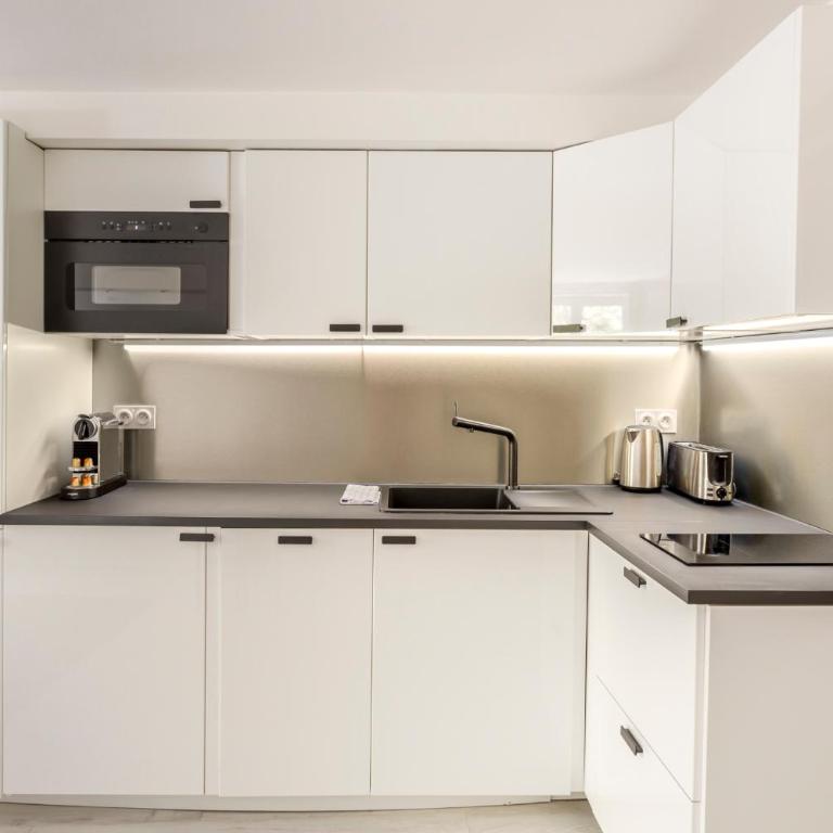 Design 1 BDR with AC - One-Bedroom Apartment - 14