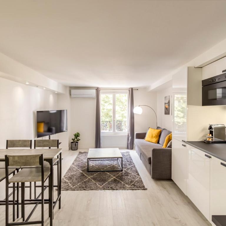 Design 1 BDR with AC - One-Bedroom Apartment - 1