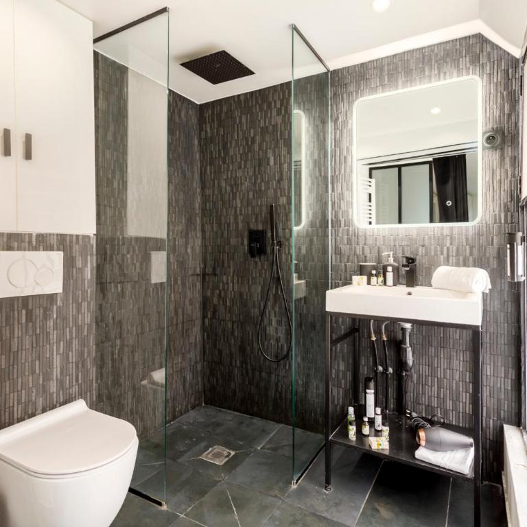 Design 1 BDR with AC - One-Bedroom Apartment - 17