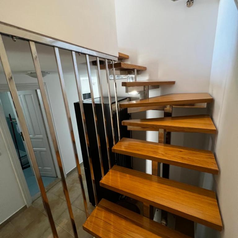 Guest House Mrvaljević - Apartman sa 3 Spavaće Sobe - 15