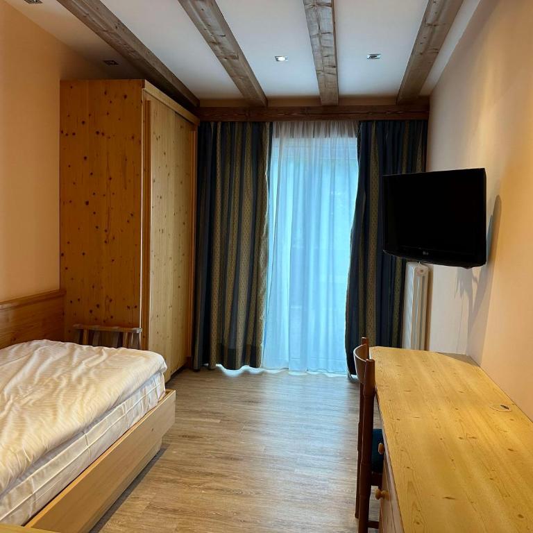 Hotel Cima Rosetta, WorldHotels Distinctive - Camera Standard Doppia con Letti Singoli con Balcone e Vista Montagna - Non Fumatori - 2