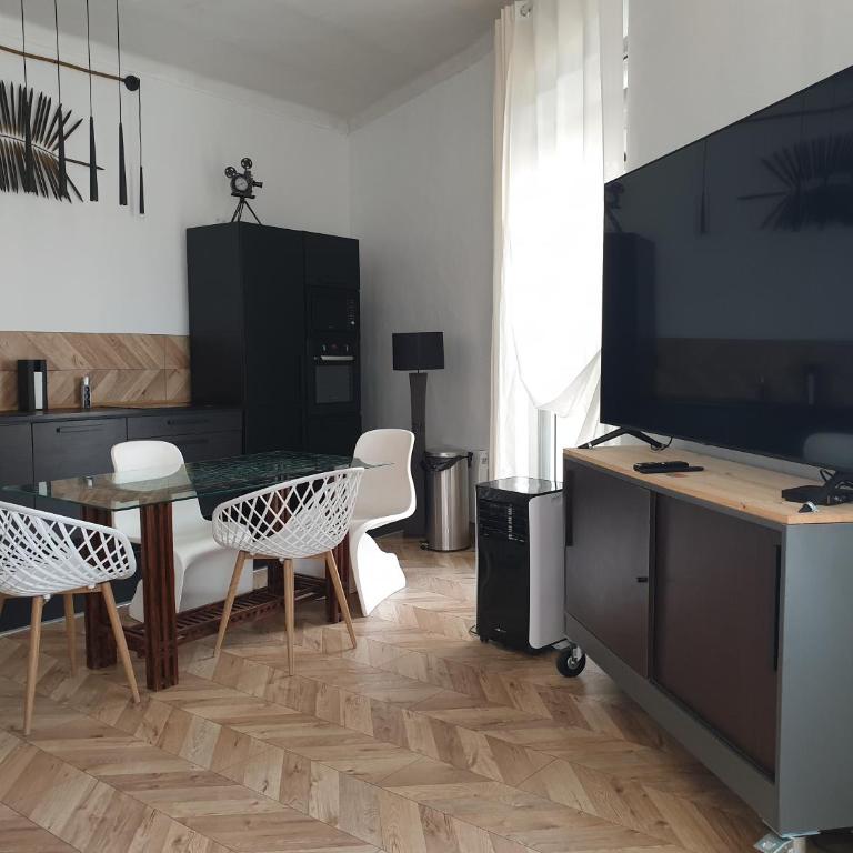 Appartement Loft ATYPIQUE et ravissant de 60 m2 Nouveau - Appartement 1 Chambre - 22