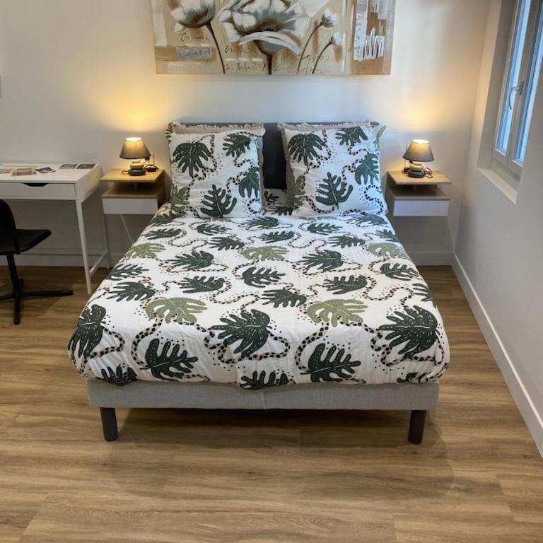 Studio terrasse, intra-muros, climatisé avec Wifi - Apartment mit 1 Schlafzimmer - 4