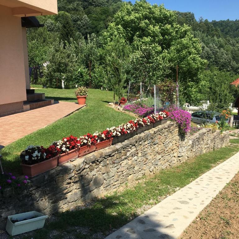 Holiday Home Ajaz Bihac - Four-Bedroom House - 34