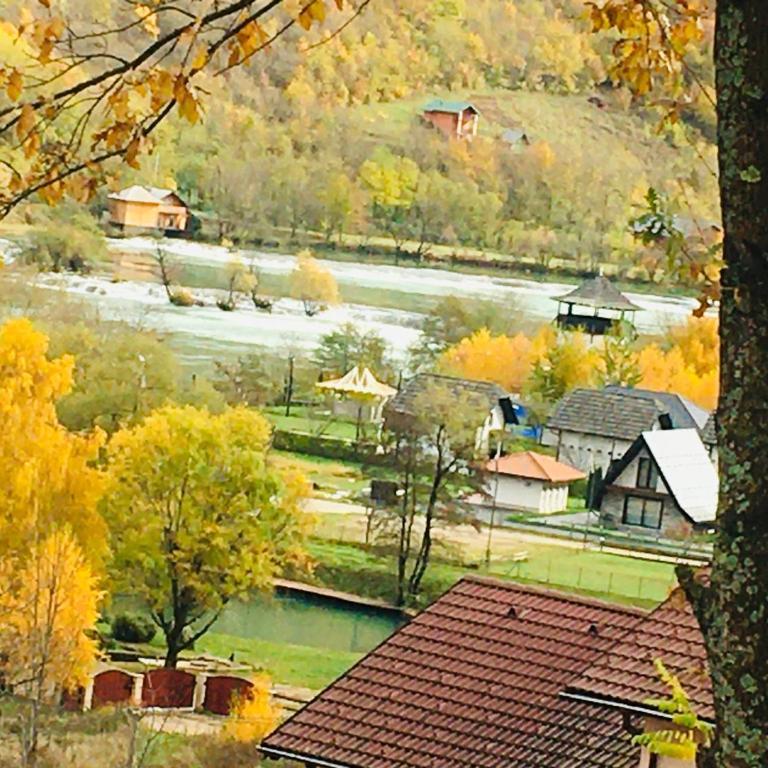 Holiday Home Ajaz Bihac - Four-Bedroom House - 38