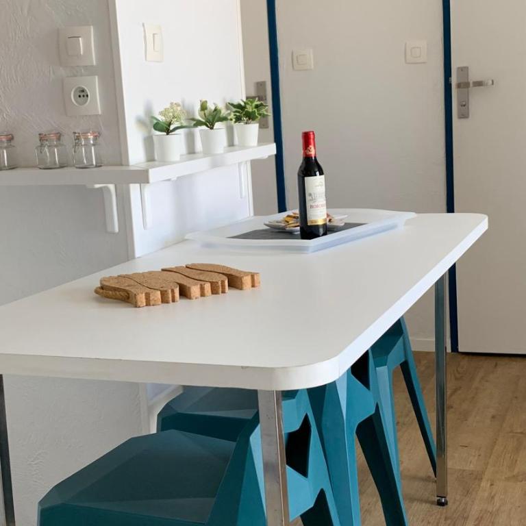 VUE OCEAN avec TERRASSE 30 m2 - 2 CHAMBRES parking privatif et piscine en été - Appartamento con Vista Mare - 12