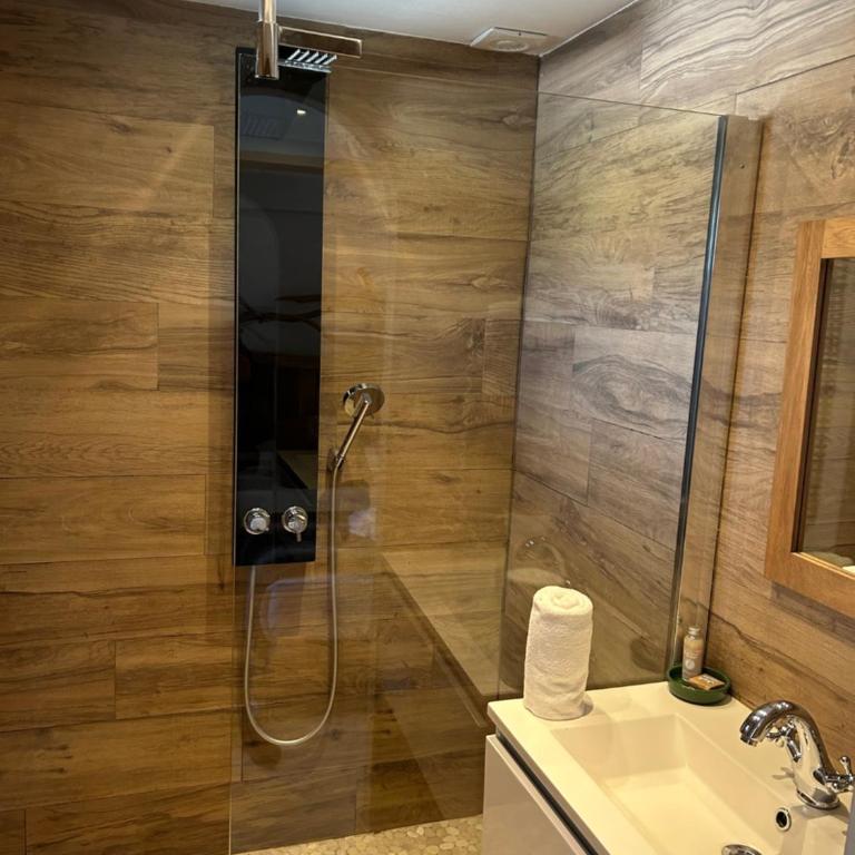 Manade des Baumelles - Double Room with Private Bathroom - 3