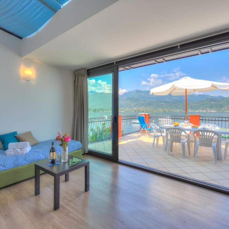 Red House: Beachfront Terrace & Private Beach - Happy Rentals - Appartamento - Piano Terra - 5