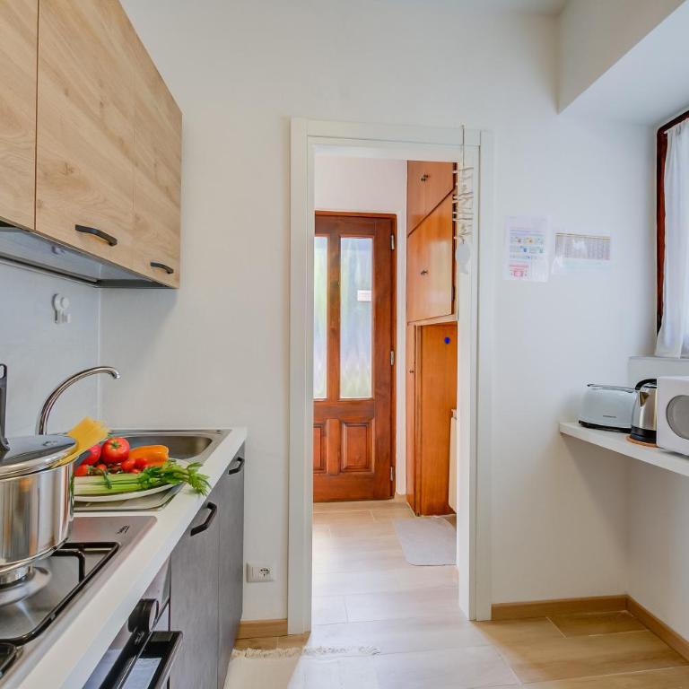Red House: Beachfront Terrace & Private Beach - Happy Rentals - Appartamento - Piano Terra - 13