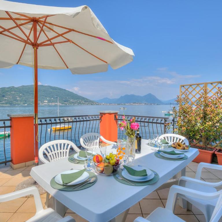 Red House: Beachfront Terrace & Private Beach - Happy Rentals - Appartamento - Piano Terra - 3