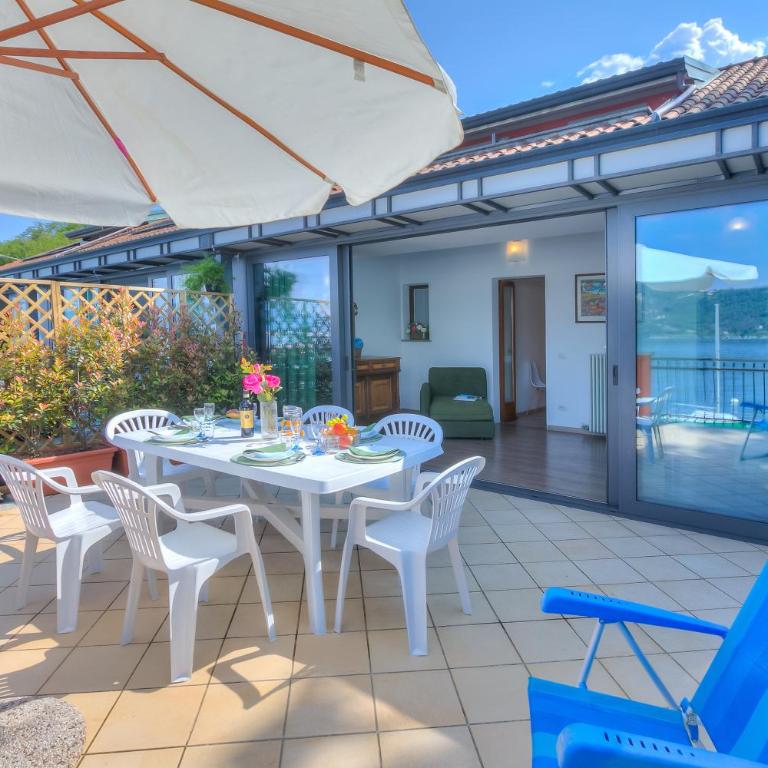 Red House: Beachfront Terrace & Private Beach - Happy Rentals - Appartamento - Piano Terra - 20