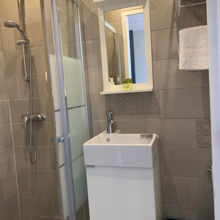 Hôtel La Villa des Oliviers, Seaside Hotel - Chambre Double Classique Résidentielle - 10