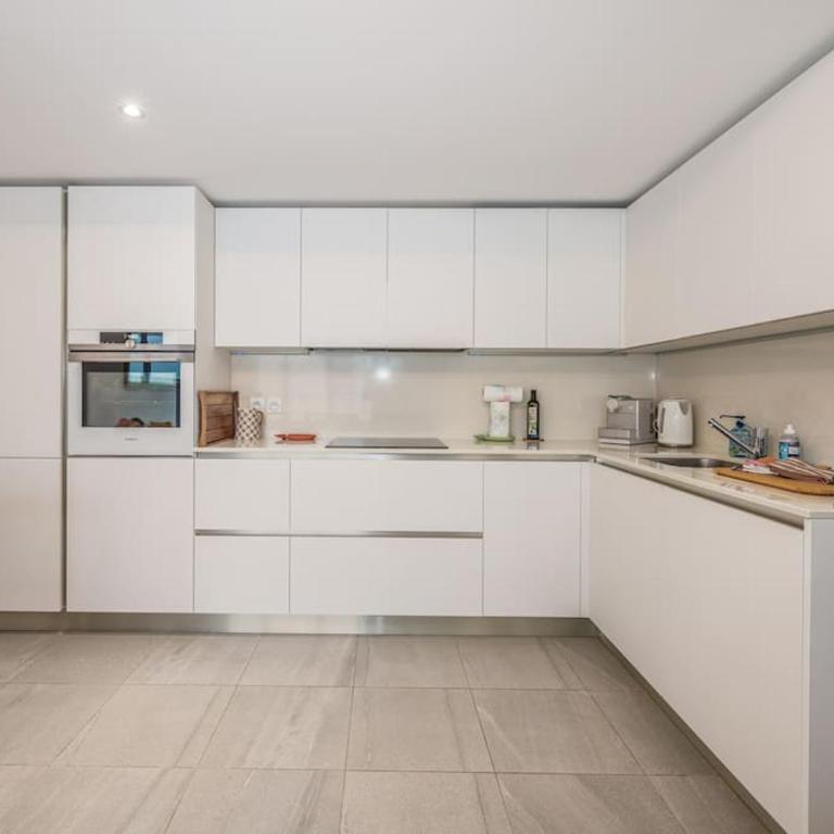 Juan Les Pins Two Bed Apt Beach Access - Apartment mit 2 Schlafzimmern - 5