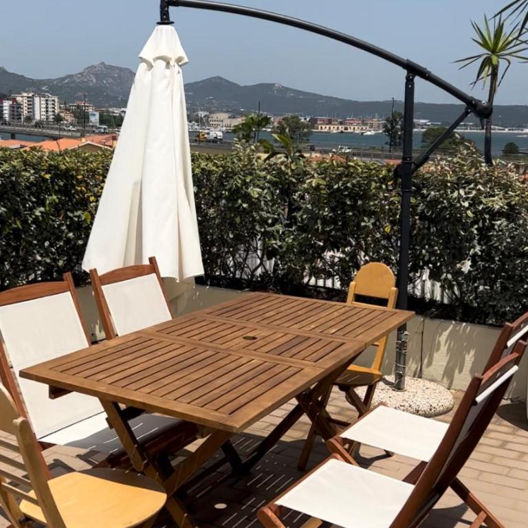 Sunny rooftop loft with gorgeous views of Olbia - Appartamento con 1 Camera da Letto - 3