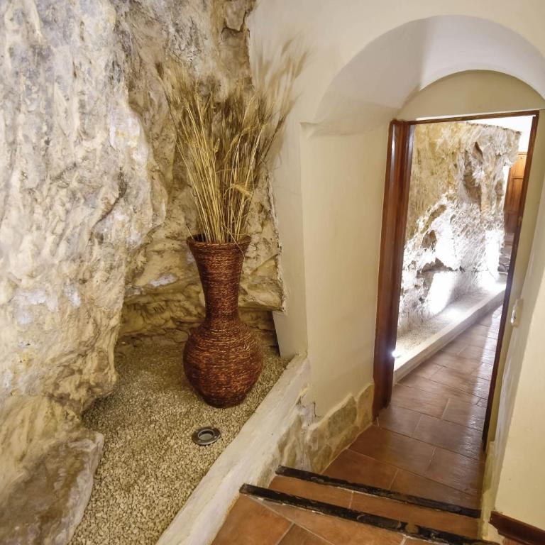 Domum in petra casa nella roccia Self check - in - Two-Bedroom House - 9