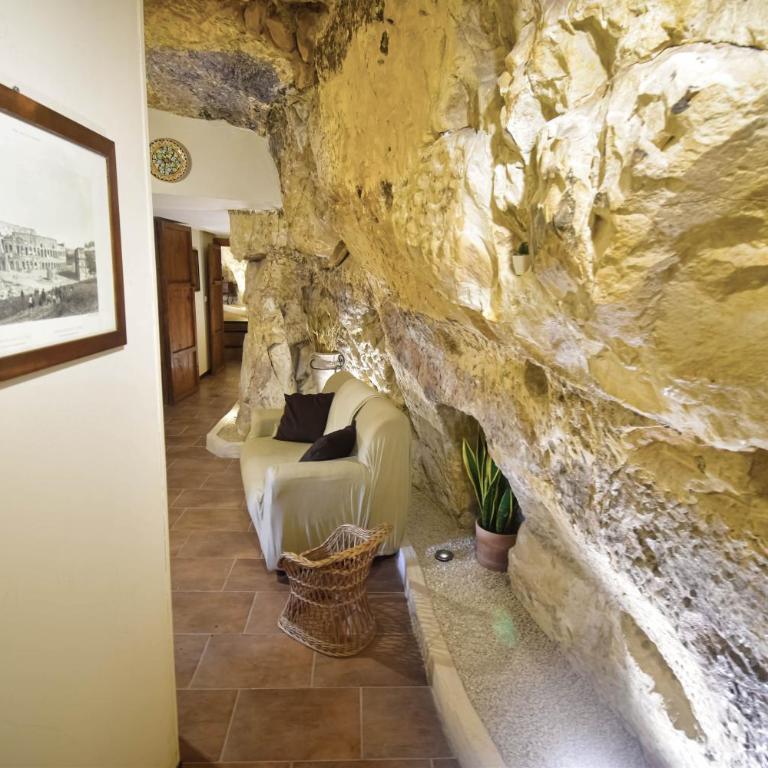 Domum in petra casa nella roccia Self check - in - Two-Bedroom House - 15