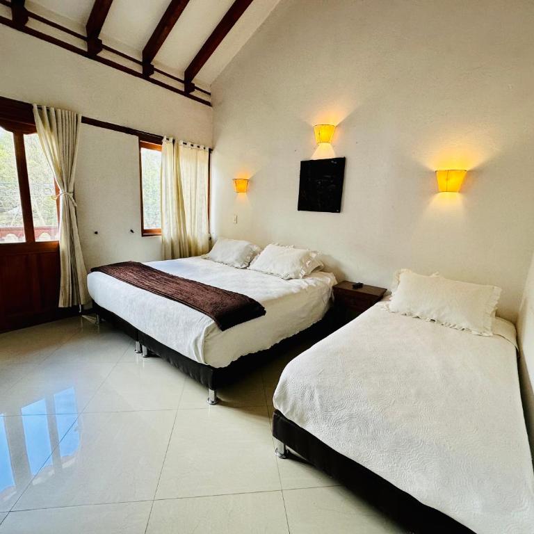 Hotel Oasis de la villa - Habitación Triple con balcón - 3