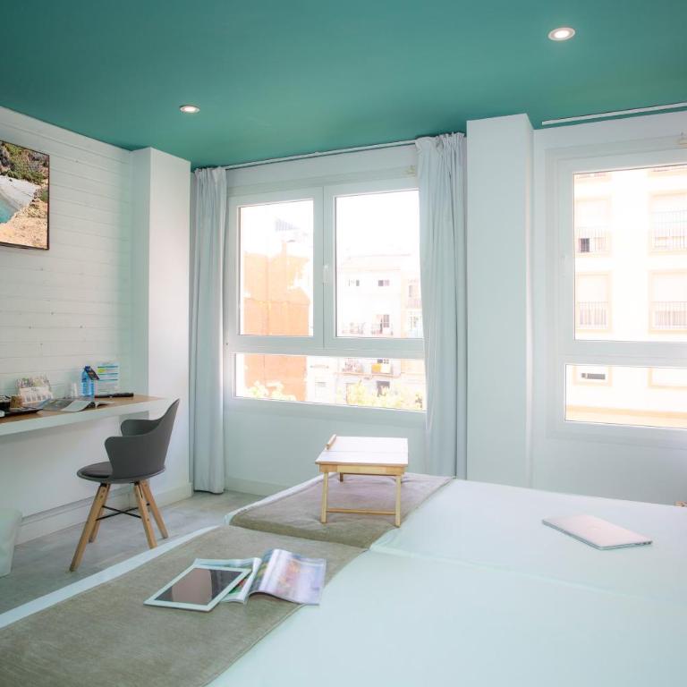 Casual del Mar Málaga by Casual Hoteles - Habitación Doble Deluxe - 2 camas - 8