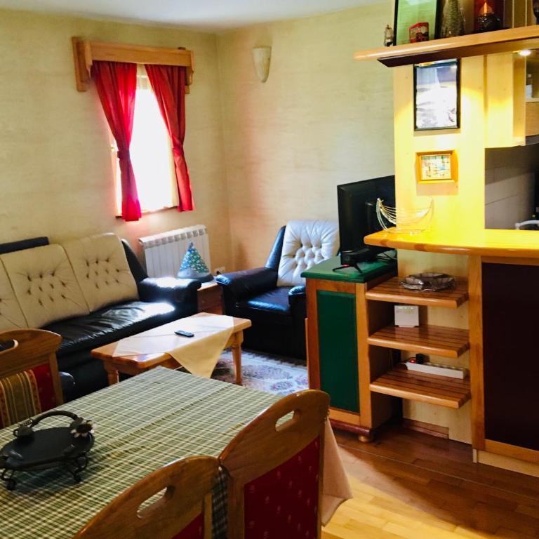KRALJEVI KONACI - Vila Zelena Dolina - Zlatibor - Vila sa Pogledom na Vrt - 22