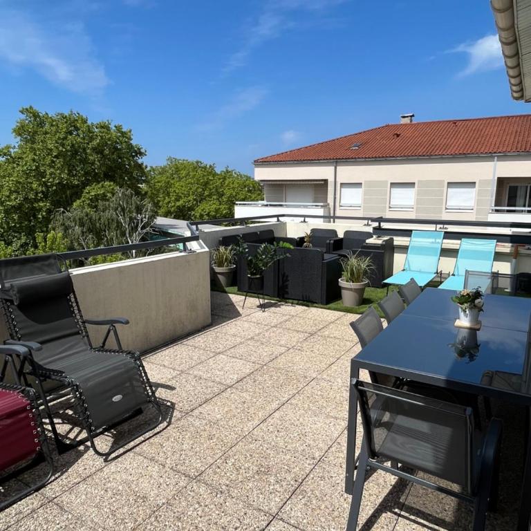 BnGo I Immense RoofTop Lyon I 2 chambres, 2 places parkings, 2 immenses terrasses, 8 personnes - Appartement 2 Chambres avec Terrasse - 13
