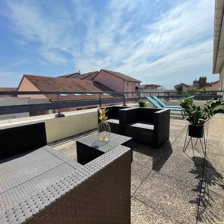 BnGo I Immense RoofTop Lyon I 2 chambres, 2 places parkings, 2 immenses terrasses, 8 personnes - Appartement 2 Chambres avec Terrasse - 16