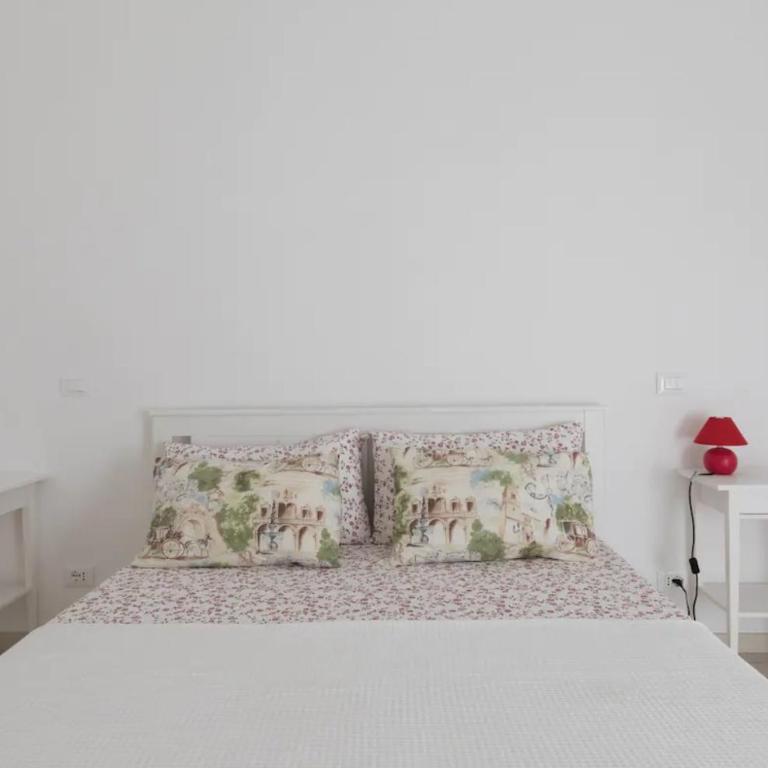 Quiet with large terrace in Spanish Steps area - Two-Bedroom Apartment - 12