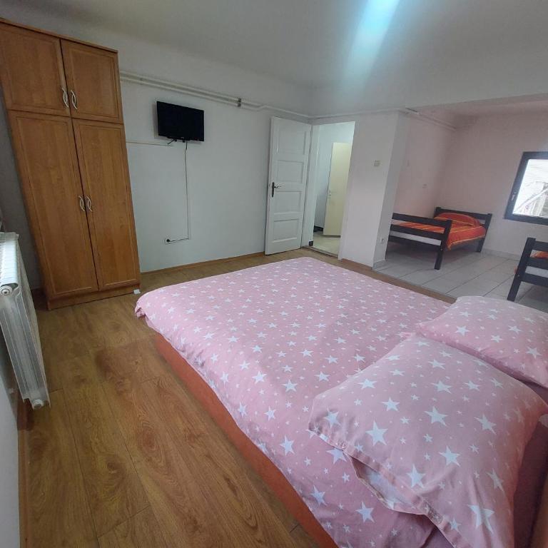 Apartments Bobito - Quadruple Room with Private Bathroom - 8