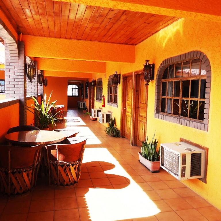 Hotel La Hacienda de la Langosta Roja - Habitación con cama grande - 11