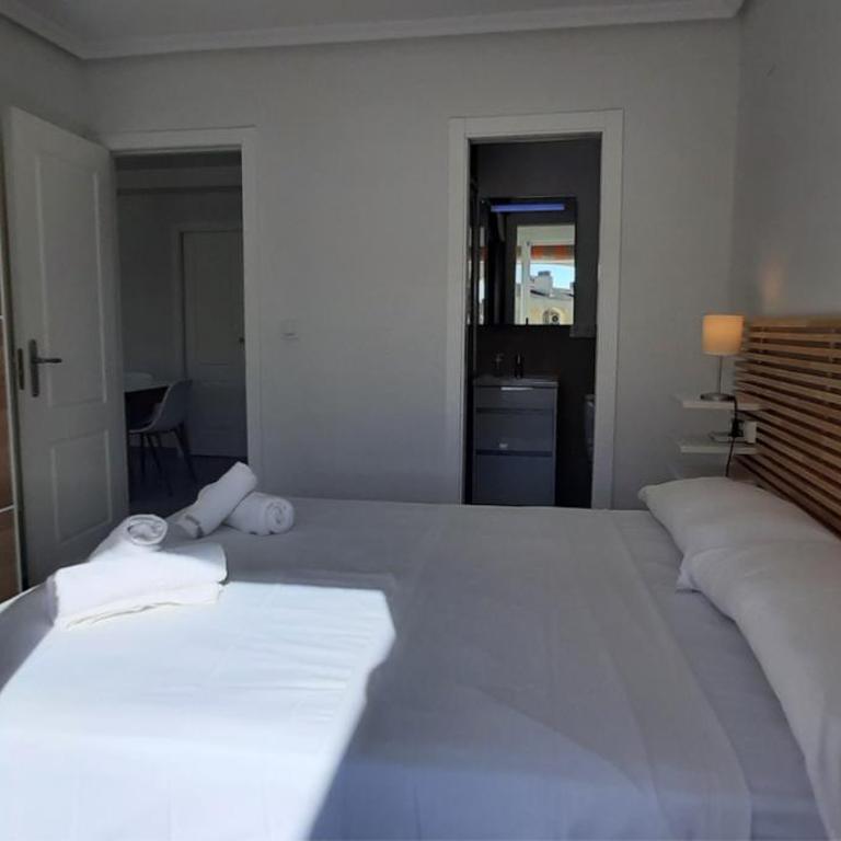 Ático en Urb Bahía de Dénia sin ascensor de Vacaciones Mar por Medio - Three-Bedroom Apartment - 2