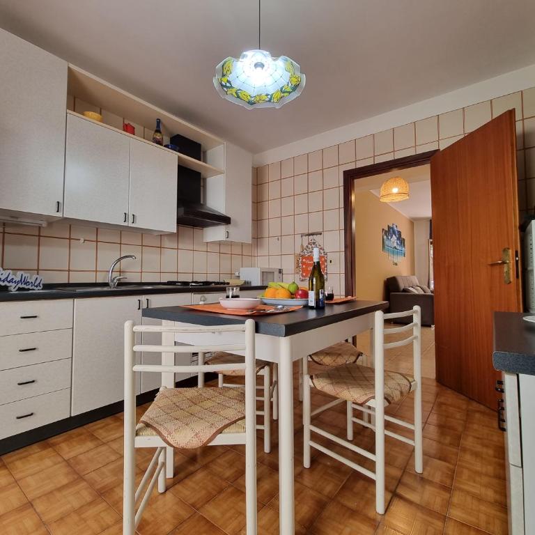 Lo Scorcio sul Mare by Holiday World - Apartment mit 2 Schlafzimmern - 19