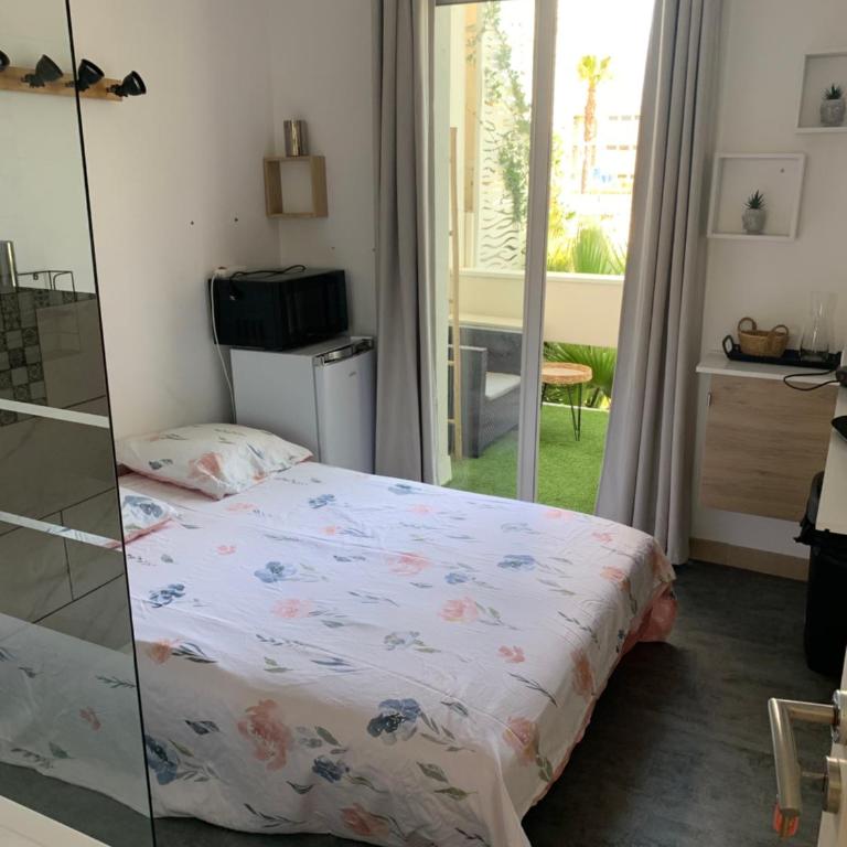 Résidence de bien être avec piscine et Jaccuzi à 2 pas de la plage et du centre ville - Studio avec Terrasse - 3