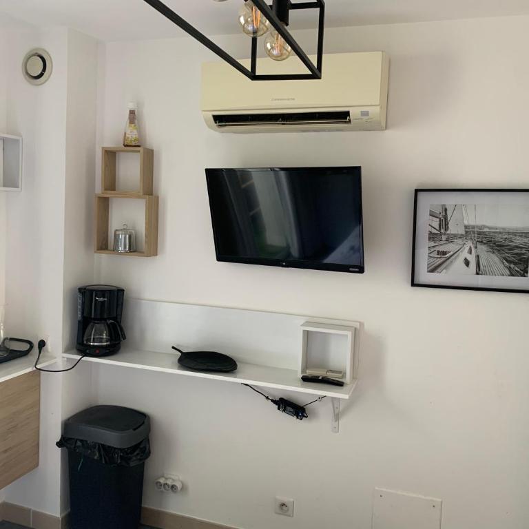 Résidence de bien être avec piscine et Jaccuzi à 2 pas de la plage et du centre ville - Studio avec Terrasse - 2