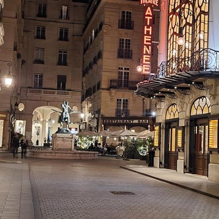 Paris centre Opéra Madeleine place Vendôme - Appartement Familial 2 Chambres - 25