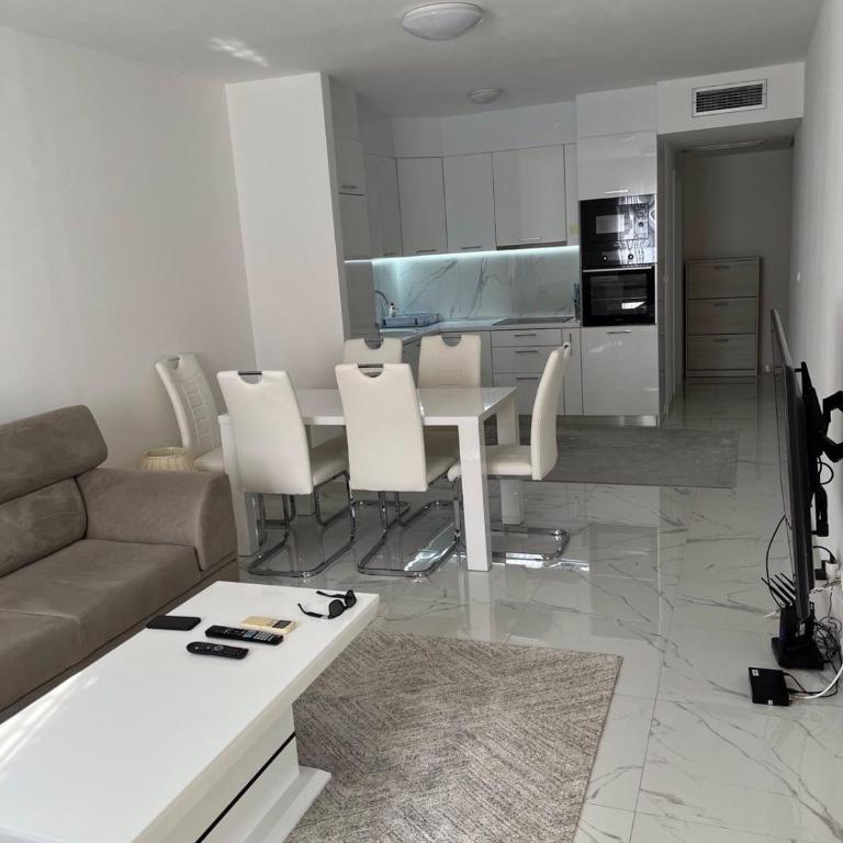 Adriatic apartman - Apartman sa 2 Spavaće Sobe - 7