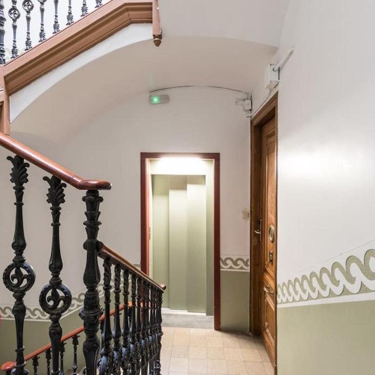 Barcelona - Eixample 2 - Two-Bedroom Apartment - 25