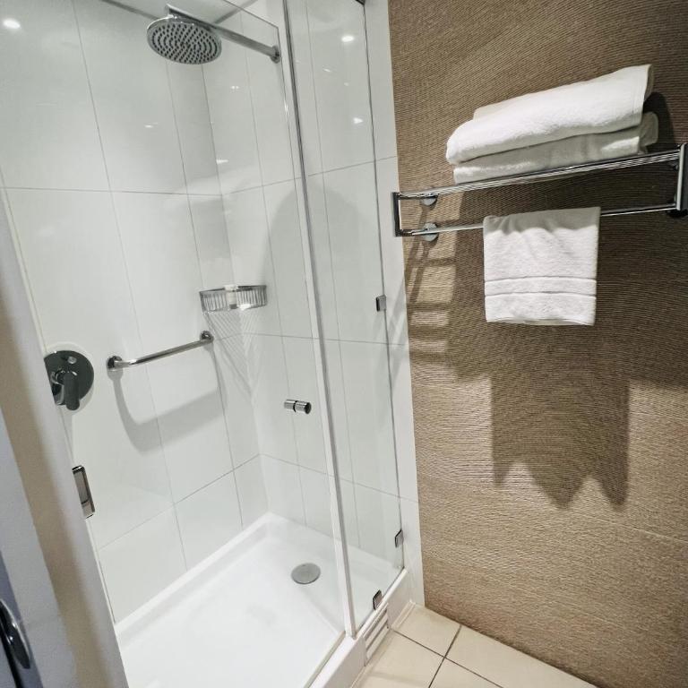 Radisson Hotel Curico - Standard King Room - 6
