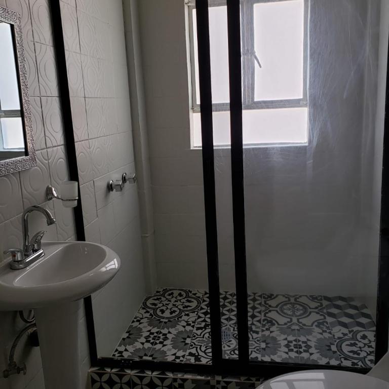 Singular Centro Histórico - Habitación Doble con baño compartido - 2