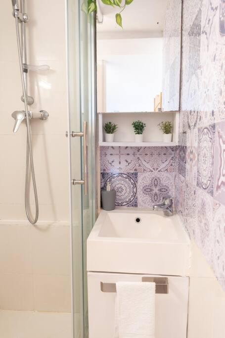 Duplex Parisien charmant en face métro13 - Apartamento de 1 dormitorio - 10