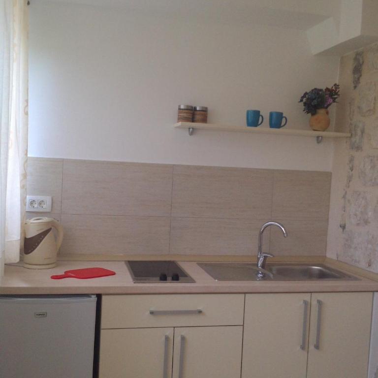 Kotor Kelly Apartments - Apartment with Garden View - 14