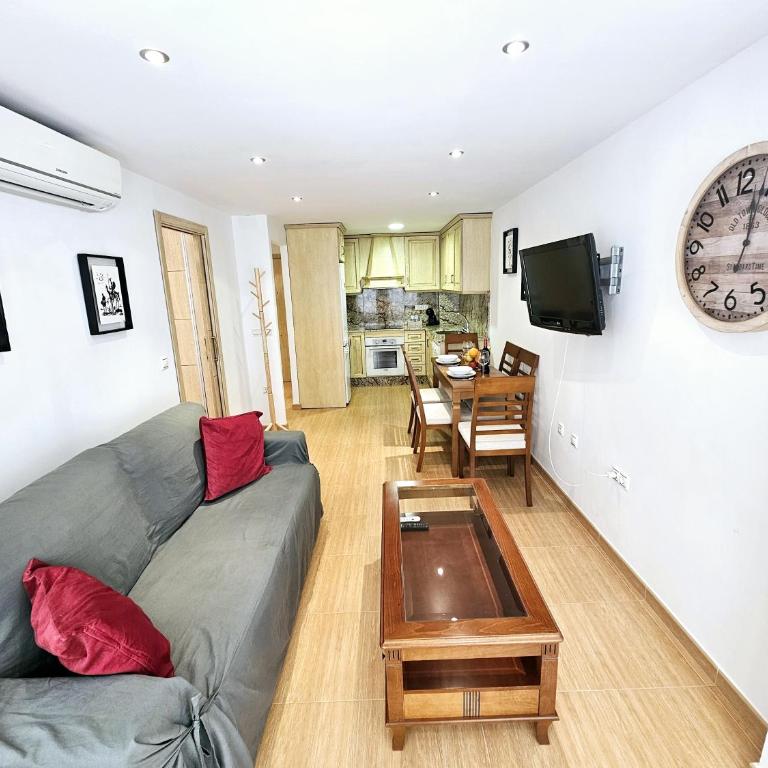 PANDORA City Center Apartment by SunCastle apartamentos - One-Bedroom Apartment - 2