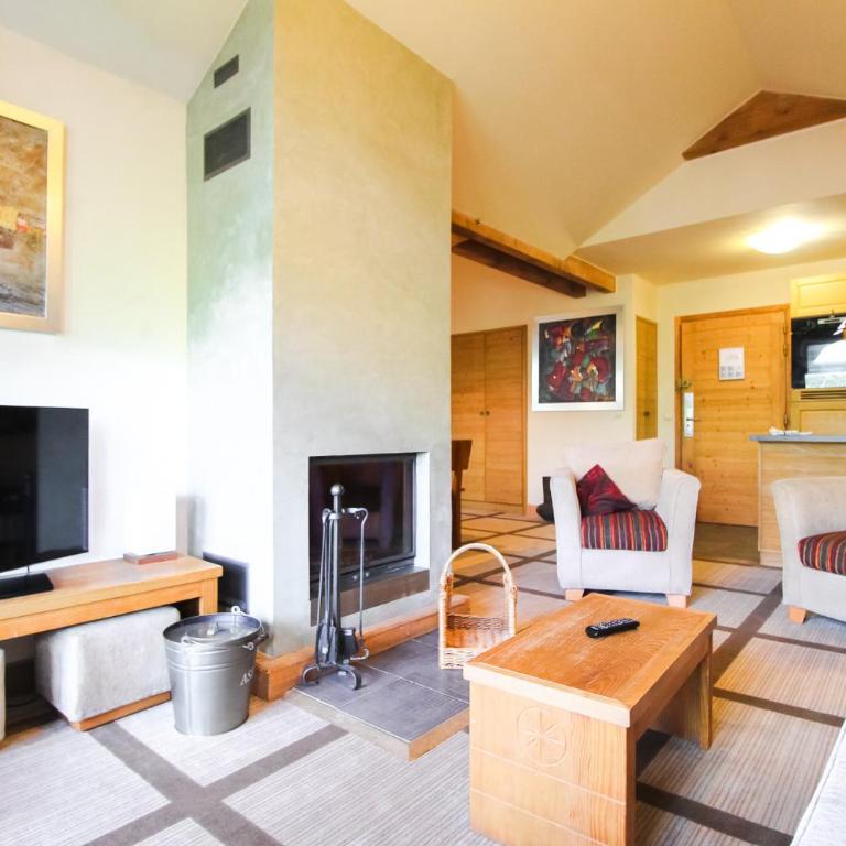 Exceptional 3 bed Penthouse with fireplace and stunning views - Penthouse-Apartment - 47