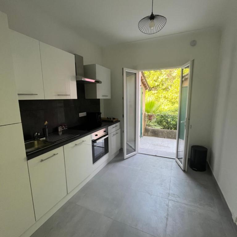 Haut de villa 2 chambres - vue mer - parking privé - Villa 1 Chambre - 9