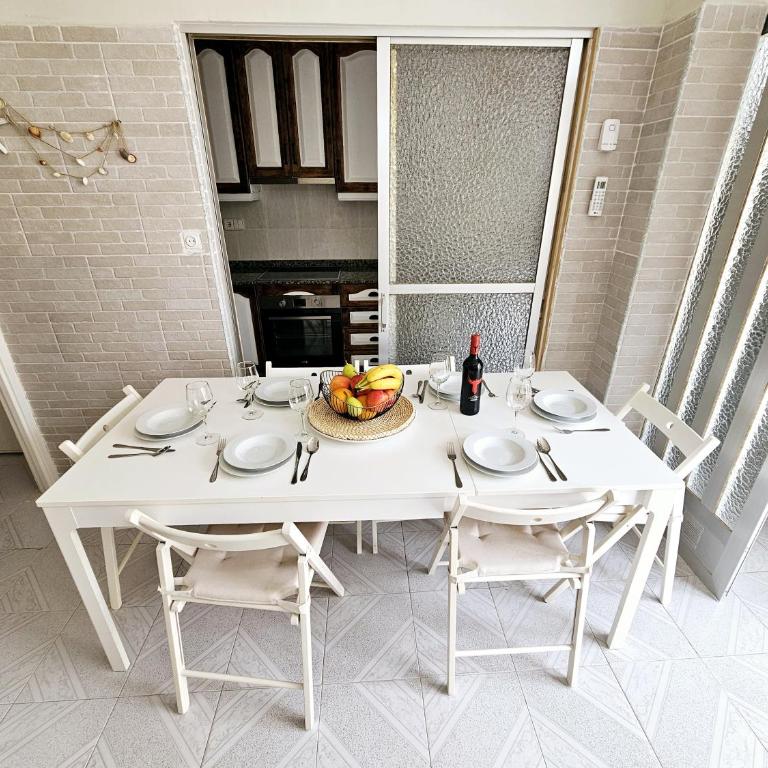 Cozynest ALICANTE - Apartment with Terrace by SunCastle apartamentos - Three-Bedroom Apartment - 14