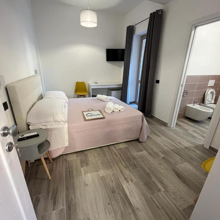 MaLuNa - Deluxe Double Room with Balcony - 1