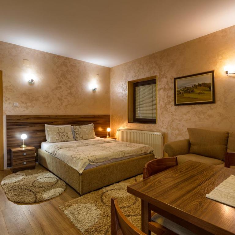 Apartment Vila Simovic - Dvokrevetna Soba sa Bračnim Krevetom i Pogledom na Park - 2