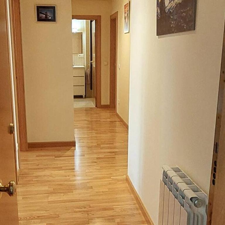 Superacogedor y semicentrico piso - Apartamento de 3 dormitorios - 18