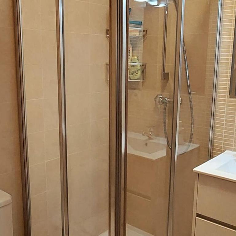 Superacogedor y semicentrico piso - Apartamento de 3 dormitorios - 24