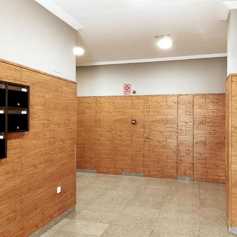 Superacogedor y semicentrico piso - Apartamento de 3 dormitorios - 27