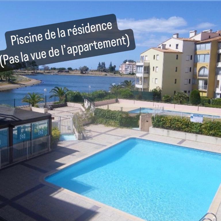 Appartement 6 personnes avec piscine secteur Richelieu, à 400m de la plage et à 650m du centre port - Two-Bedroom Apartment - 19