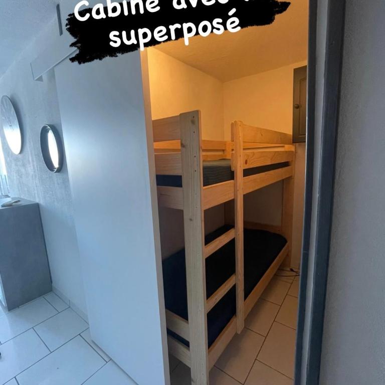 Appartement 6 personnes avec piscine secteur Richelieu, à 400m de la plage et à 650m du centre port - Two-Bedroom Apartment - 8